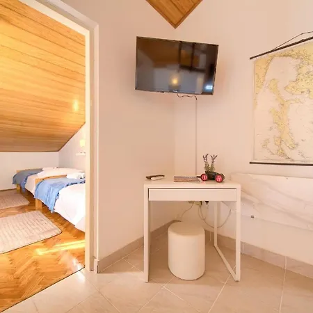 Fuer 5 Personen Ca 55 Qm In Njivice, Kvarner Bucht Krk *